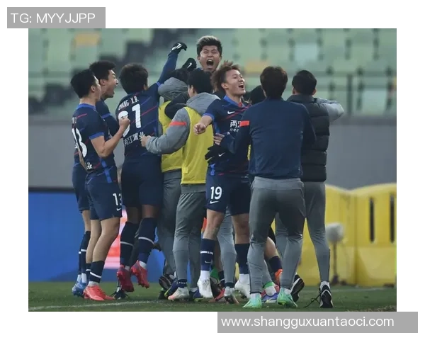 重庆排球队反击战术解析与实战应用探讨